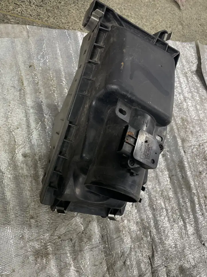 Toyota Corolla Verso E121 (2004 - 2007) 222040N010 Корпус воздушного фильтра — фото 1