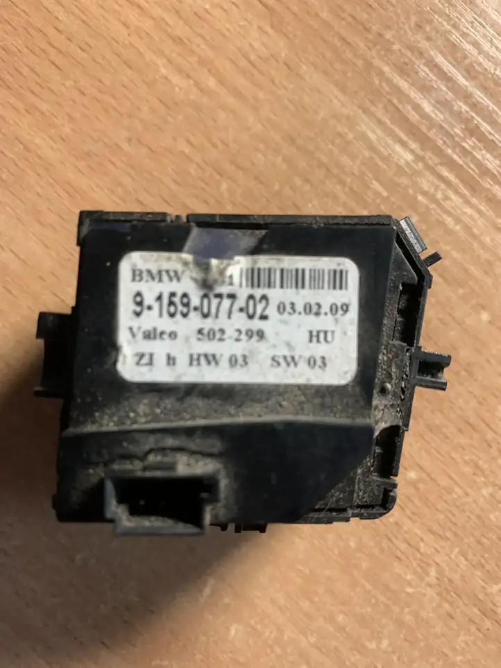 BMW 3 E92 E93 (2005 - 2014) 915907702 Включатель обогрева — фото 2