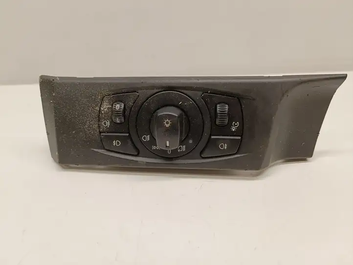 BMW 5 E60 E61 (2004 - 2010) 6953739 Включатель фонарей — фото 1