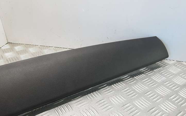 Kia Sportage (2014 - 2016)  81761F1000 Обшивка крышки багажника