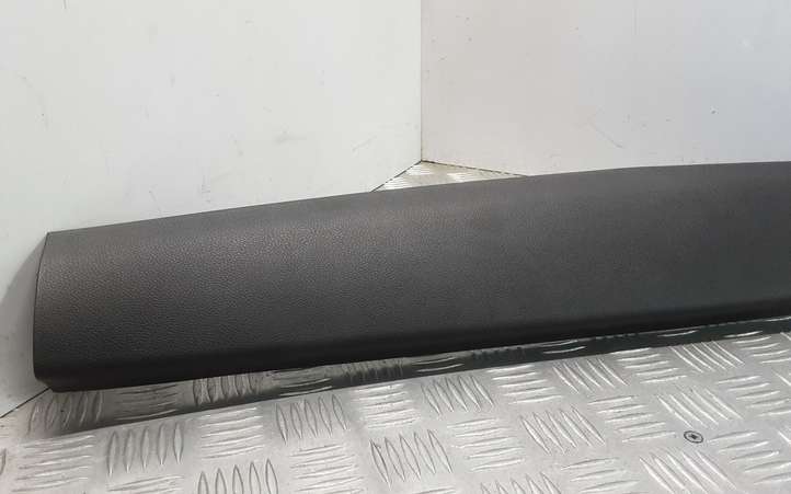 Kia Sportage (2014 - 2016)  81761F1000 Обшивка крышки багажника
