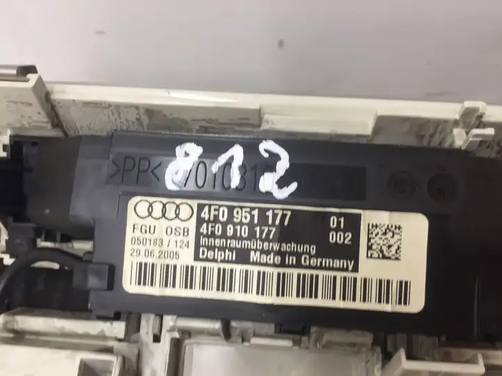 Audi A6 S6 C6 4F (2004 - 2008) 4F0951177 Передняя подсветка — фото 2
