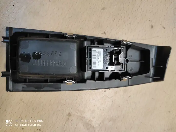 BMW 2 F45 (2014 - 2021) 9208107 Блок кнопок стеклоподъемников — фото 2