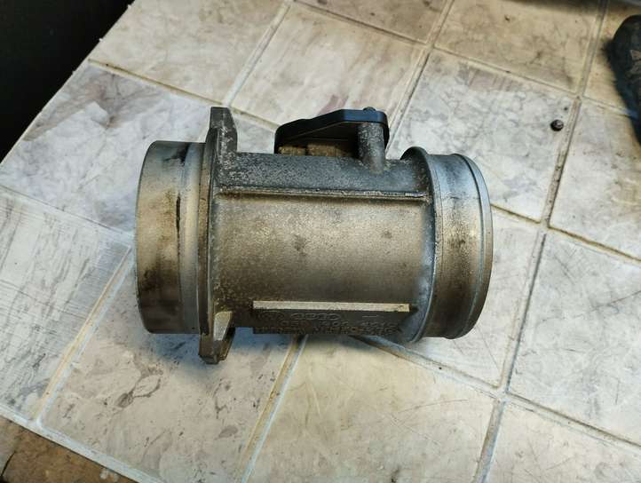 Audi A6 (1997 - 2001)  059906461D Измеритель потока воздуха
