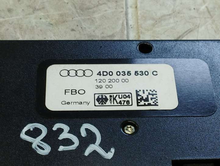 Audi A6 (1997 - 2001)  4D0035530C Усилитель антенны