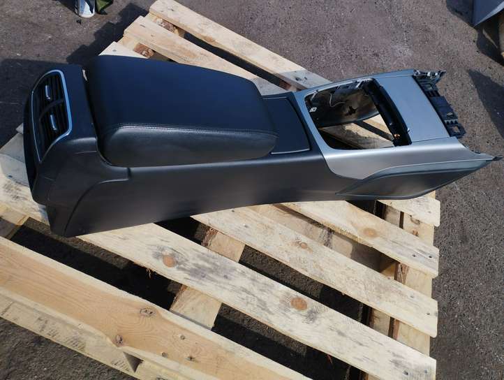 Audi A6 (2011 - 2014)  4G0864981A Подлокотник