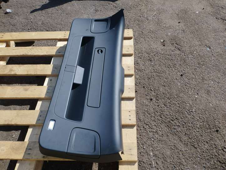 Audi A6 (2011 - 2014)  4G9867979D Обшивка крышки багажника