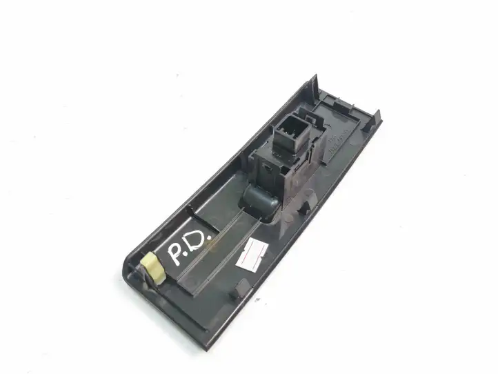 Toyota Corolla Verso AR10 (2004 - 2009) 742310F030 Блок кнопок стеклоподъемников — фото 2