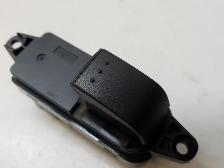 Mazda 5 (2005 - 2010) CC3366370A Кнопка стеклоподъемников — фото 7