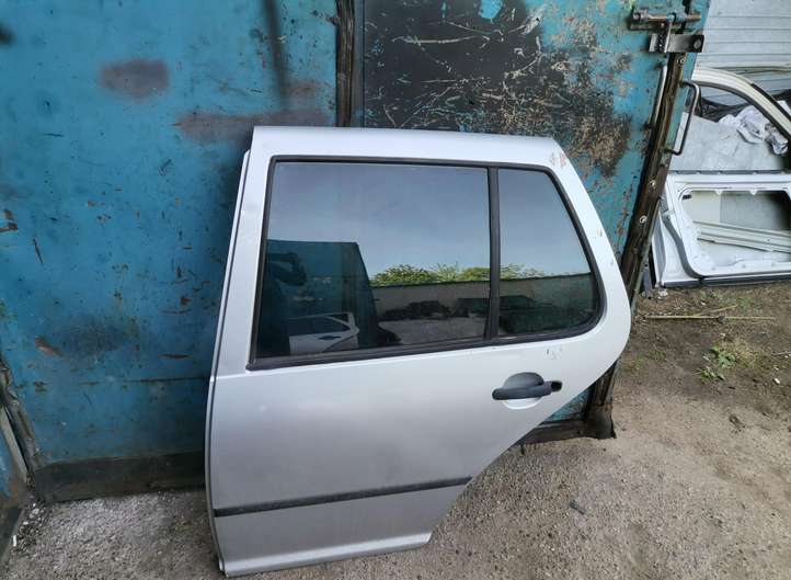 Volkswagen Golf IV (1998 - 2005)   Задняя дверь