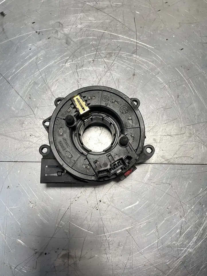 BMW 5 E39 (1996 - 2003) 83753989 Контактное кольцо SRS — фото 1
