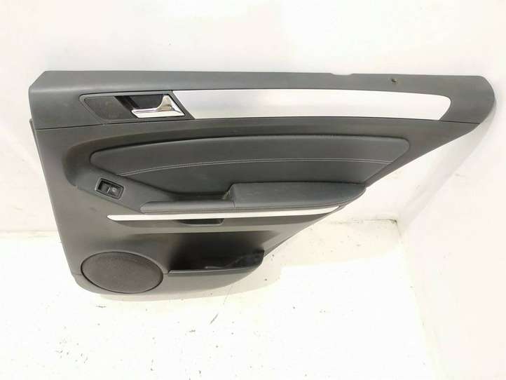 Mercedes-Benz ML W164 (2005 - 2011)  1647301470 Обшивка задней двери