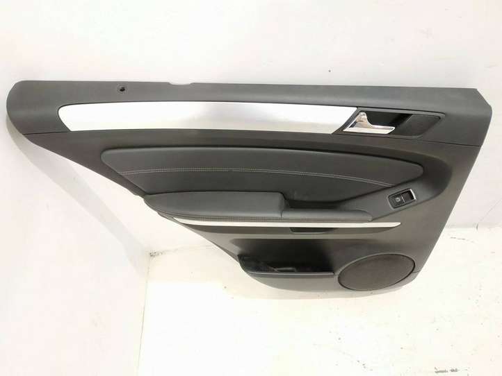 Mercedes-Benz ML W164 (2005 - 2011)  1647301370 Обшивка задней двери