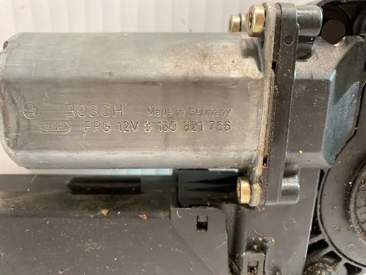 Audi A4 S4 B6 8E 8H (2000 - 2006) 0130821766 Стеклоподъемник задней двери — фото 4