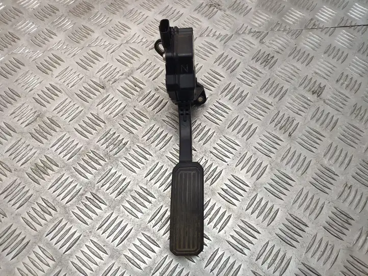 Toyota Prius (XW30) (2009 - 2015) 7811012010 Педаль акселератора — фото 1