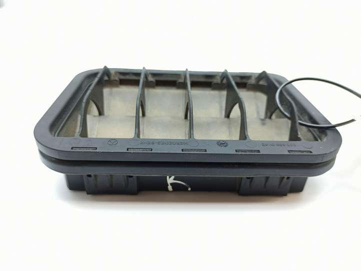 Mercedes-Benz C W203 (2000 - 2007)  2038300142 Вентиляционная решётка