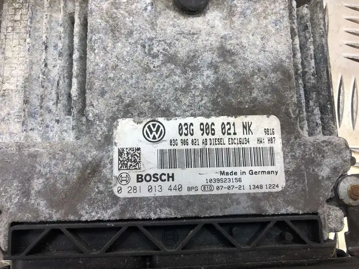 Volkswagen PASSAT B6 (2005 - 2010) 03G906021NK Блок управления двигателем (ECU) — фото 3