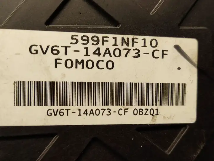 Ford Focus (2015 - 2019) GV6T14A073CF Блок управления электропитанием — фото 4