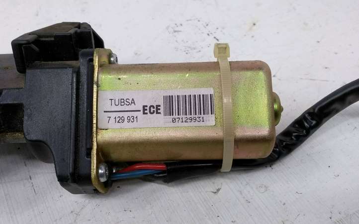 BMW 5 E60 E61 (2004 - 2010)  7129931 Притягиватель задней крышки