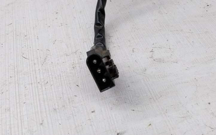 BMW 5 E60 E61 (2004 - 2010)  7129931 Притягиватель задней крышки