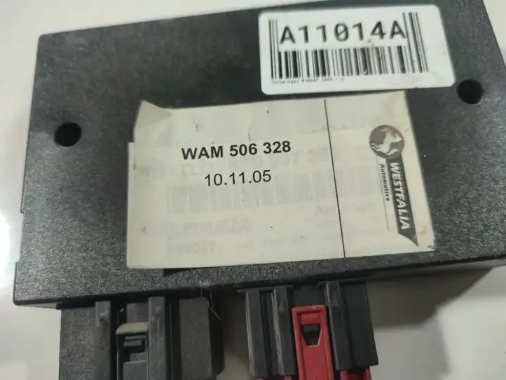 Volkswagen PASSAT B6 (2005 - 2010) WAM506328 Реле крюка для прицепа — фото 3