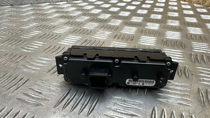 Chrysler Grand Voyager V (2010 - 2016) P04602579AB Кнопка открытия боковых дверей — фото 2