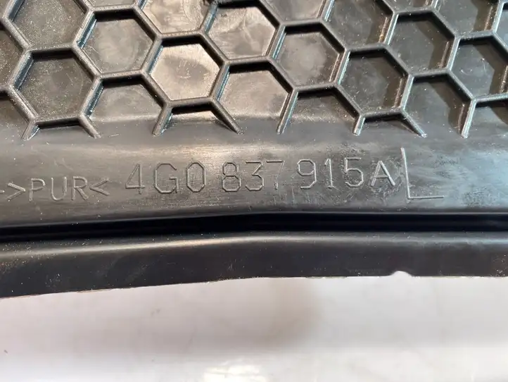 Audi A6 C7 (2011 - 2014) 4G0837915A Прочие детали салона — фото 3