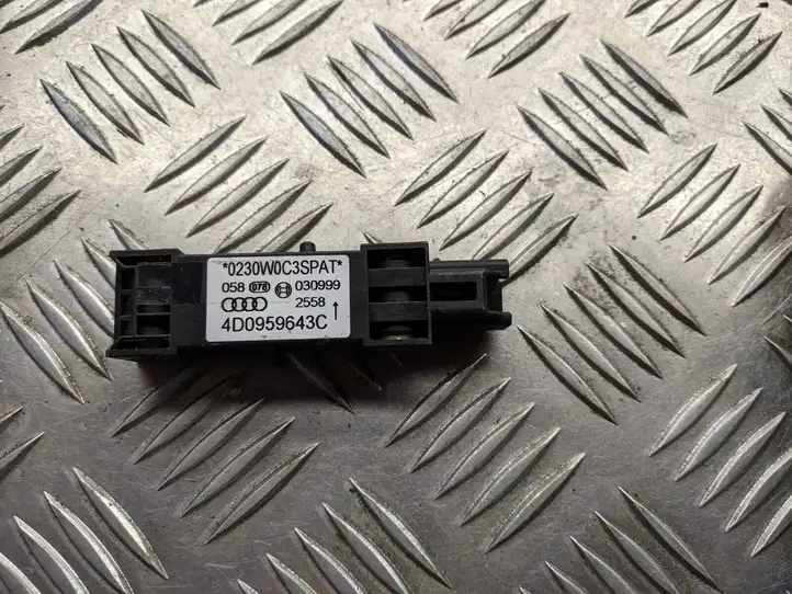 Audi A8 S8 D2 4D (1999 - 2002) 4D0959643C Датчик удара SRS — фото 1