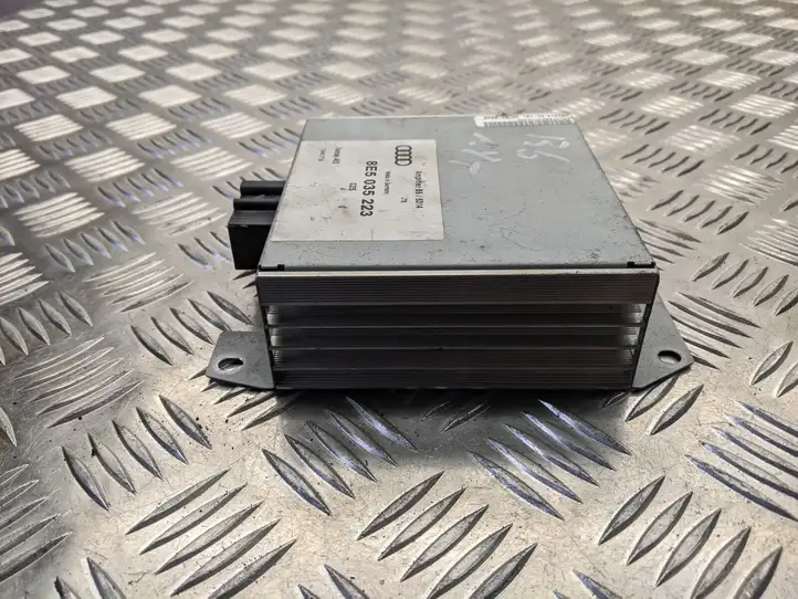 Audi A4 S4 B7 8E 8H (2004 - 2009) 8E5035223 Усилитель звука — фото 4