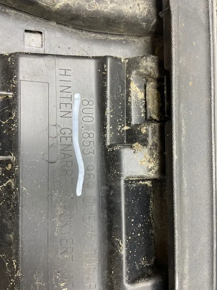 Audi Q3 8U (2011 - 2014) 8U0853969 Прочая отделка задней двери — фото 4