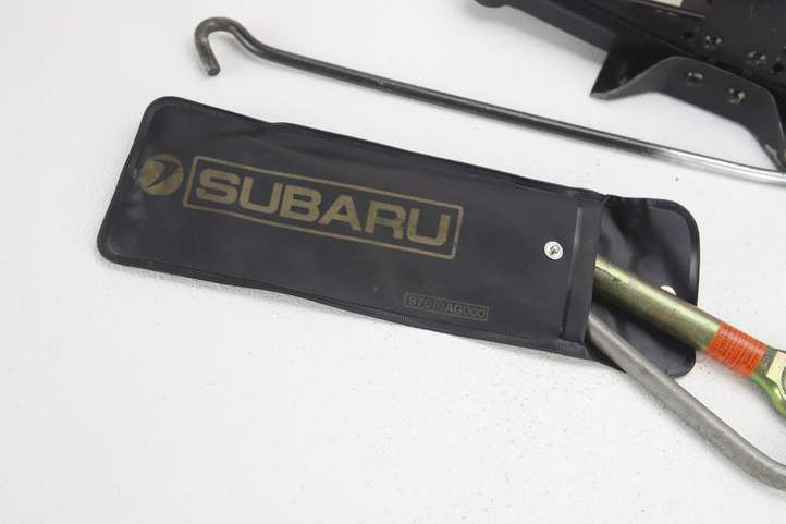 Subaru Outback (2007 - 2009)   Комплект инструментов