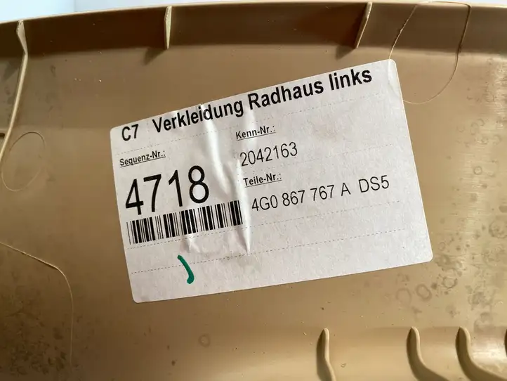 Audi A6 C7 (2011 - 2014) 4G0867767A Нижняя боковая отделка заднего сиденья — фото 3