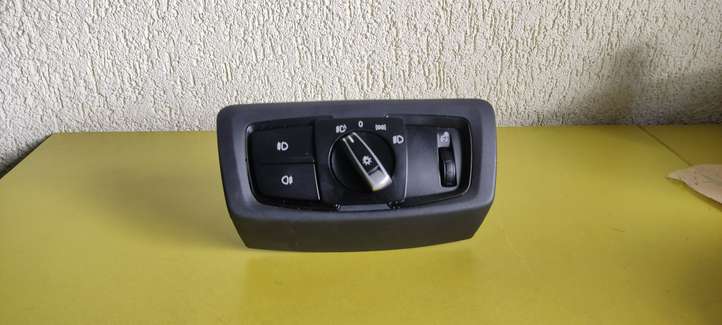 BMW 2 F46 (2015 - )  6824888 Включатель фонарей