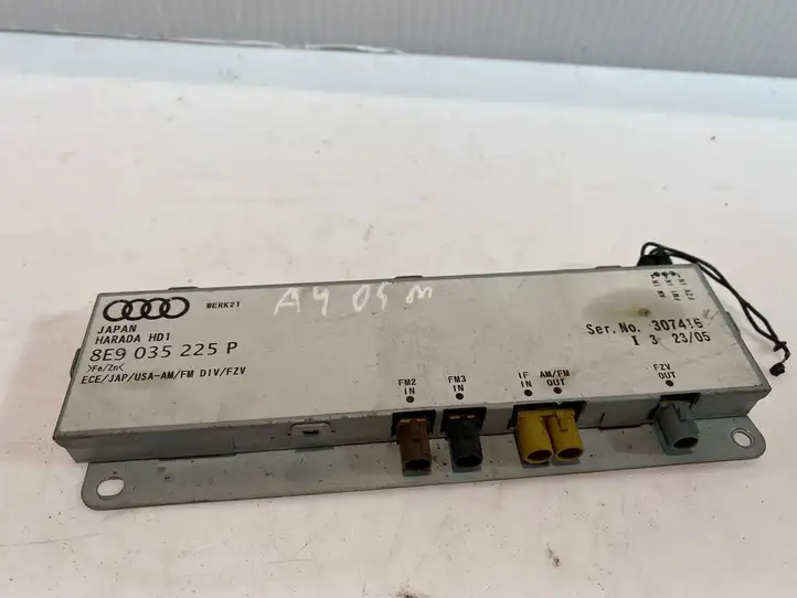 Audi A4 S4 B7 8E 8H (2004 - 2009) 8E0035225P Усилитель антенны — фото 1