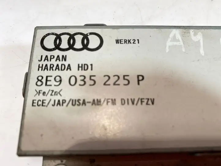 Audi A4 S4 B7 8E 8H (2004 - 2009) 8E0035225P Усилитель антенны — фото 2