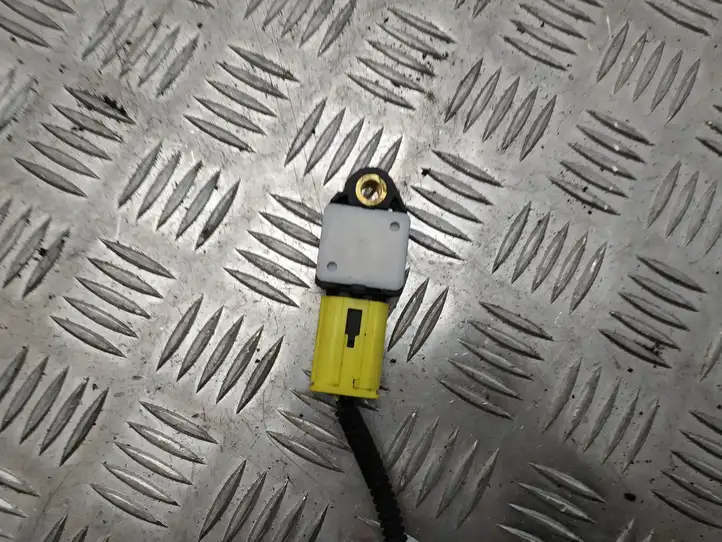 Toyota Auris 150 (2006 - 2012) 8983102060 Датчик удара SRS — фото 3