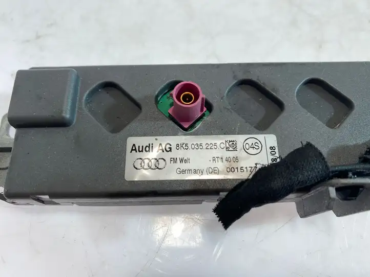 Audi A4 S4 B6 8E 8H (2000 - 2006) 8K5035225C Усилитель антенны — фото 4