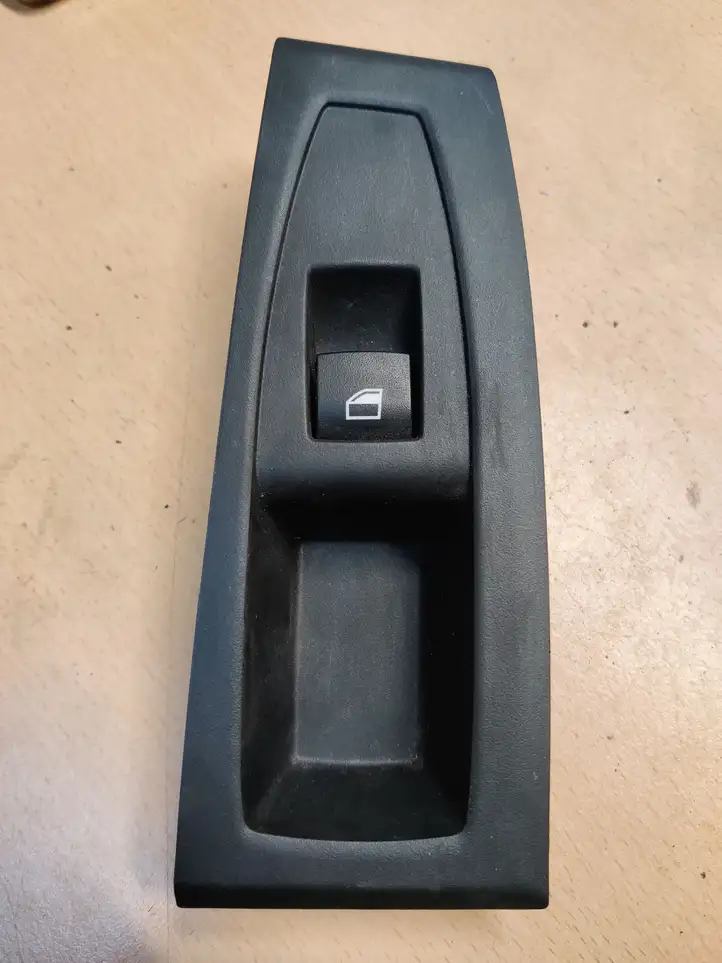 BMW 2 F45 (2014 - 2021) 9208107 Блок кнопок стеклоподъемников — фото 1