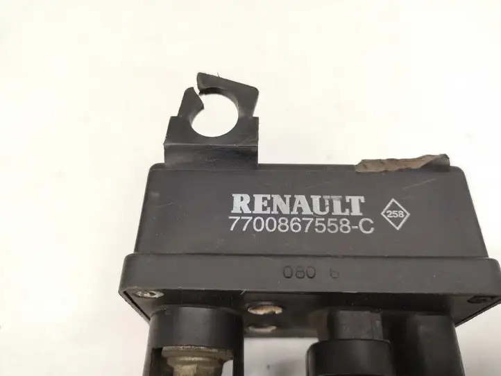Renault Megane I (1995 - 2002) 7700867558C Реле накала свечей — фото 2