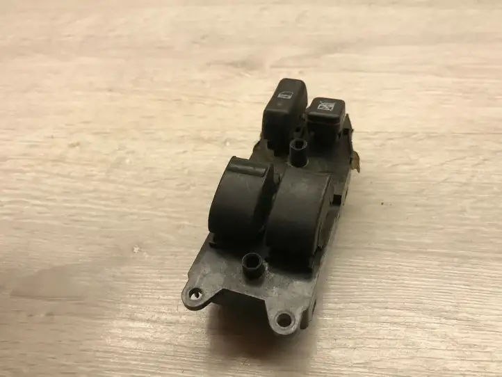 Toyota Corolla E120 E130 (2000 - 2004) 54355669D Кнопка стеклоподъемников — фото 2