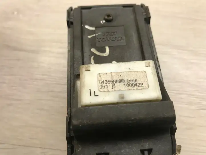Toyota Corolla E120 E130 (2000 - 2004) 54355669D Кнопка стеклоподъемников — фото 3