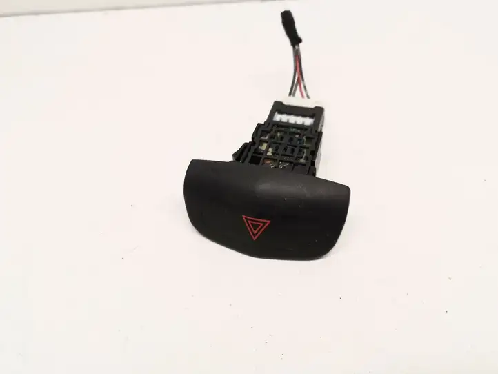 Nissan Almera N16 (2000 - 2010) NILES06016 Включатель аварийных фонарей — фото 1