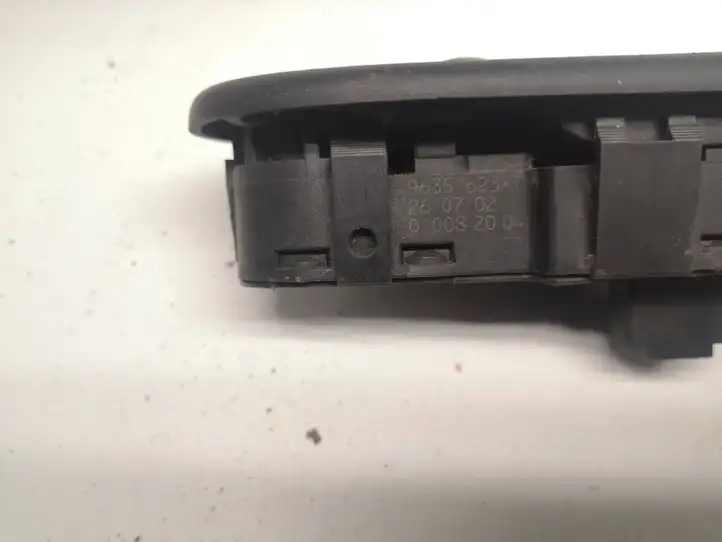 Peugeot 307 CC (2001 - 2005) 96351623XT Блок кнопок стеклоподъемников — фото 2