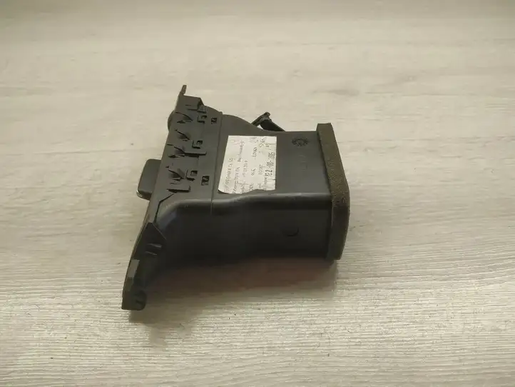 BMW 3 E90 E91 (2005 - 2012) 715120104 Боковой воздушный дефлектор — фото 2