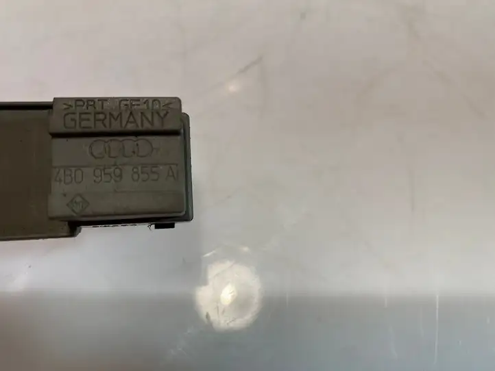 Audi A6 S6 C5 4B (2001 - 2004) 4B0959855A Кнопка стеклоподъемников — фото 3