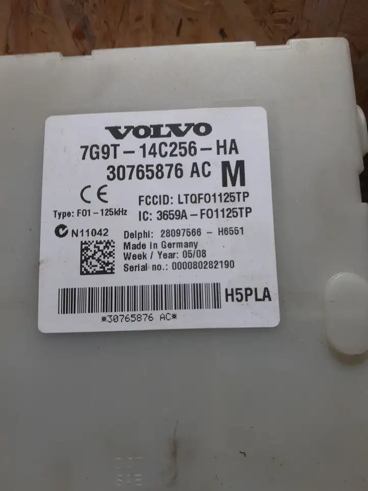 Volvo S80 (2006 - 2009) 7G9T14C256HA Блок предохранителей — фото 2