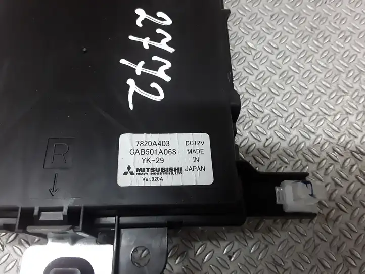 Mitsubishi ASX (2010 - 2016) 7820A403 Блок управления кондиционером — фото 2