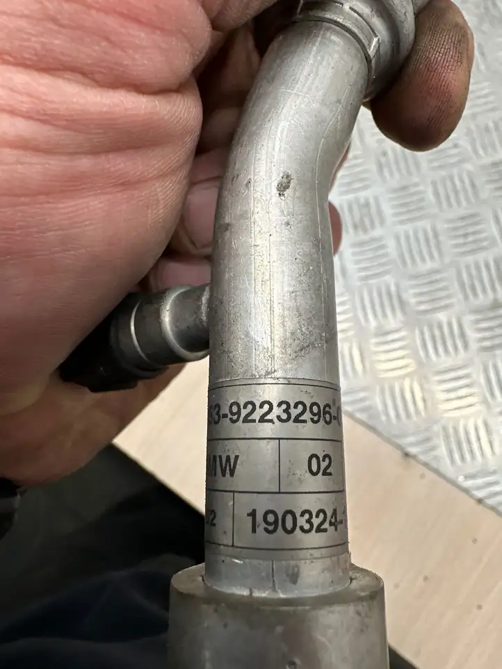 BMW 3 F30 F35 F31 (2012 - 2018) 9223296 Трубки и шланги кондиционера — фото 3