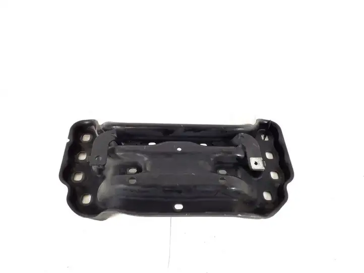 Mercedes-Benz C W205 (2014 - 2021)  A2132401202 Кронштейн крепления коробки передач