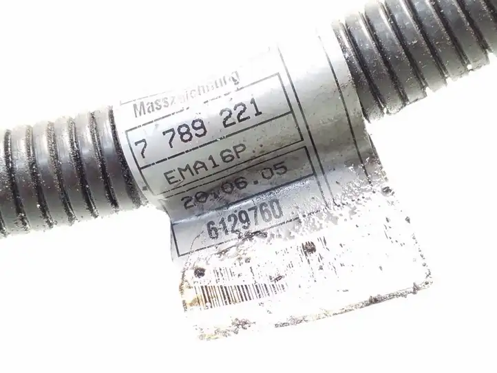 BMW 5 E60 E61 (2004 - 2010) 7789221 Плюсовой провод аккумулятора — фото 2